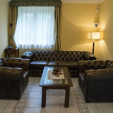 Villa Apartman - Hotel OTP Balatonszemes * Balatonszemes
