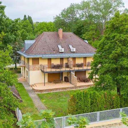 Villa Apartman - Hotel OTP Balatonszemes