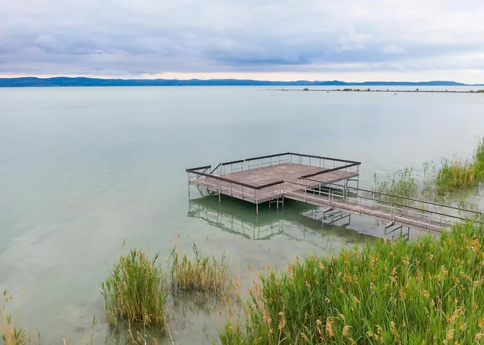 Villa Apartman Lägenhet Balatonszárszó